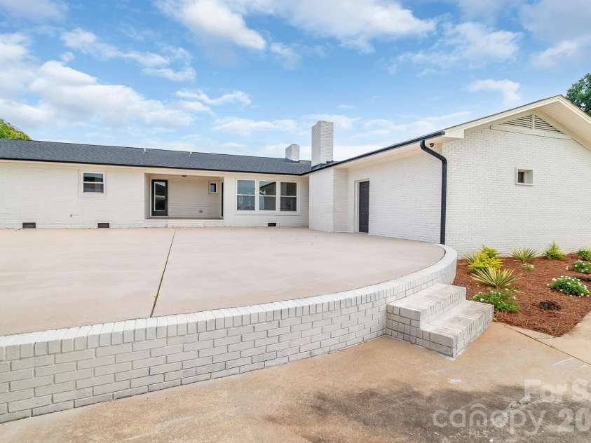 3115 Crow Road, Monroe, NC 28112.  MLS# CAR4398551, YatesRealty ID 46223. 