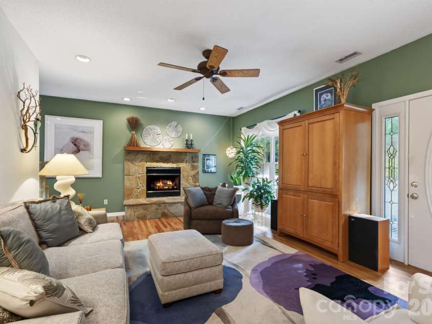 92 Lindon Cove Road, Candler, NC 28715.  MLS# CAR4415627, YatesRealty ID 46224. Gas Fire Place