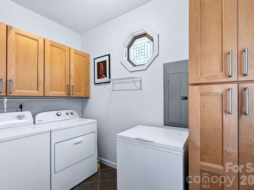 92 Lindon Cove Road, Candler, NC 28715.  MLS# CAR4415627, YatesRealty ID 46224. Laundry Room/ Mudroom