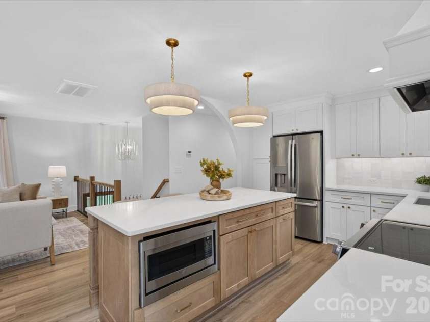 4752 Autumn Leaf Lane, Charlotte, NC 28277.  MLS# CAR4408724, YatesRealty ID 46226. 
