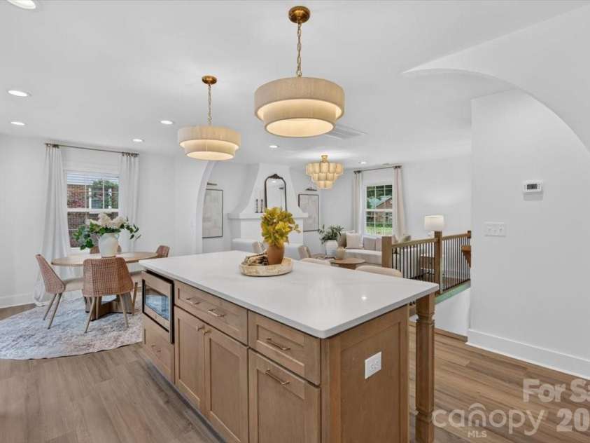 4752 Autumn Leaf Lane, Charlotte, NC 28277.  MLS# CAR4408724, YatesRealty ID 46226. 