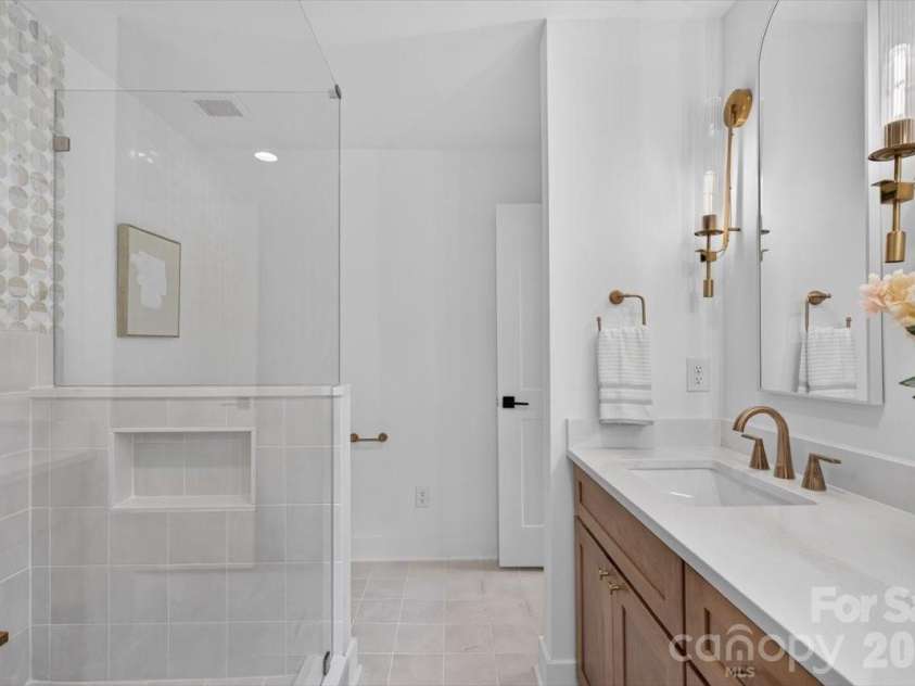 4752 Autumn Leaf Lane, Charlotte, NC 28277.  MLS# CAR4408724, YatesRealty ID 46226. 
