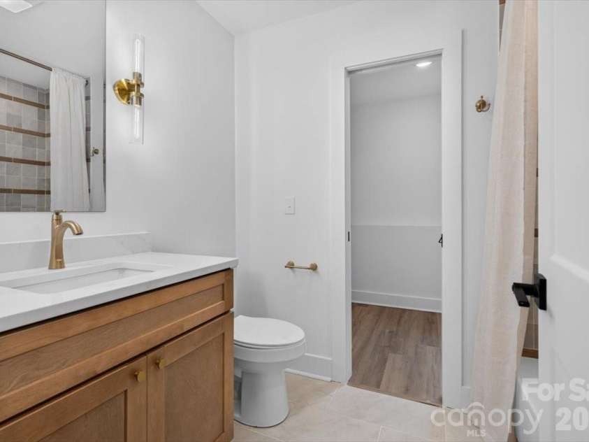 4752 Autumn Leaf Lane, Charlotte, NC 28277.  MLS# CAR4408724, YatesRealty ID 46226. 