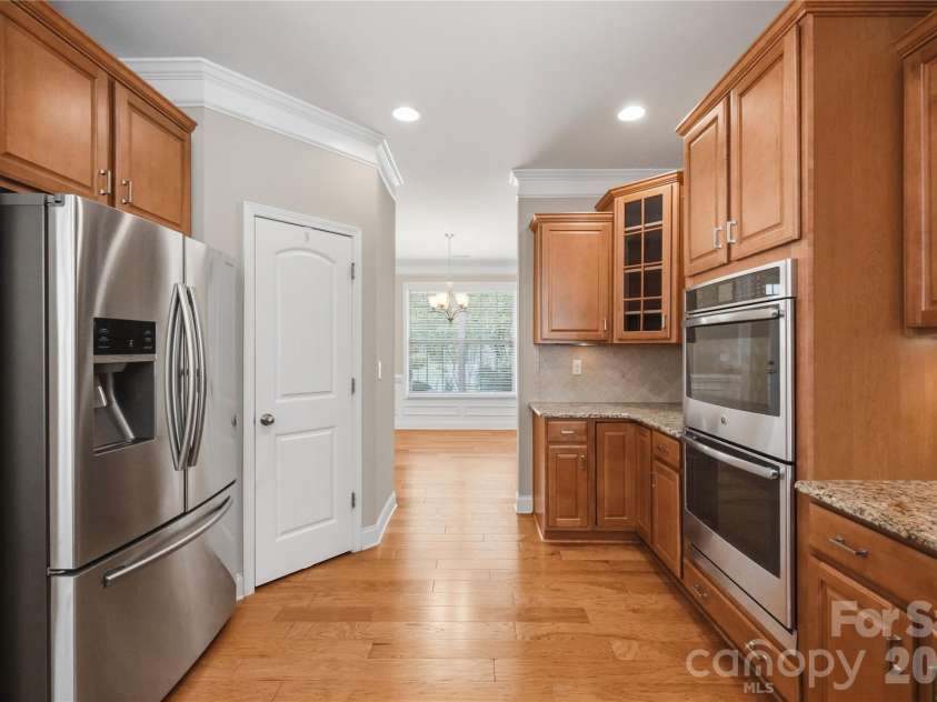 10817 Bere Island Drive, Charlotte, NC 28278.  MLS# CAR4410696, YatesRealty ID 46227. 