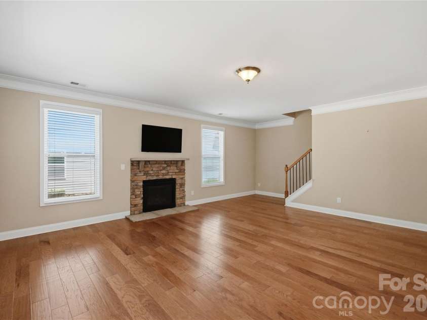 10817 Bere Island Drive, Charlotte, NC 28278.  MLS# CAR4410696, YatesRealty ID 46227. 