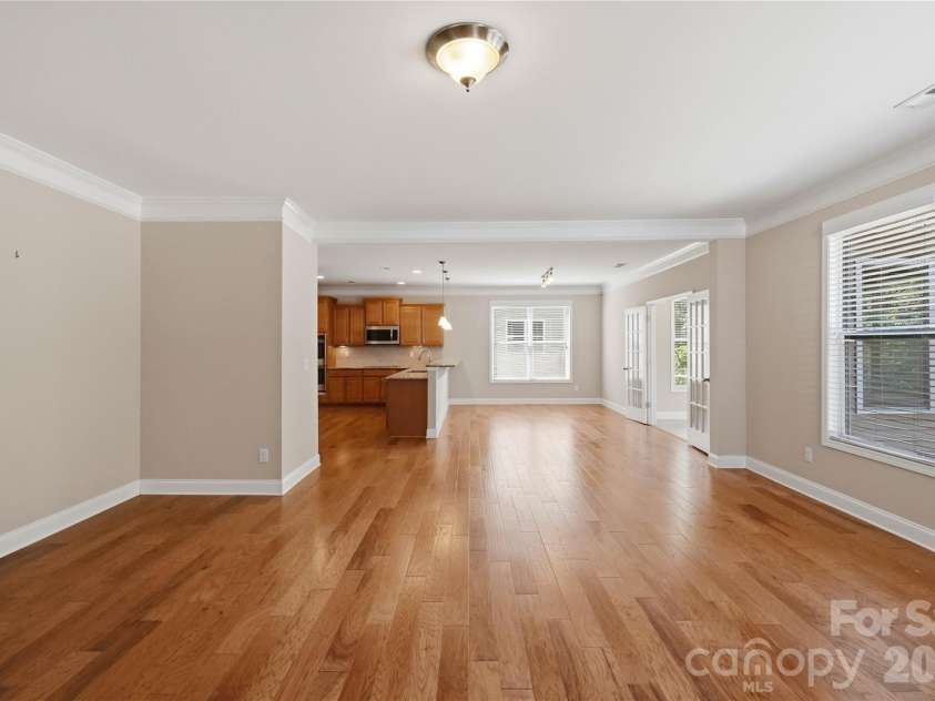 10817 Bere Island Drive, Charlotte, NC 28278.  MLS# CAR4410696, YatesRealty ID 46227. 
