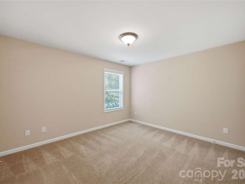 10817 Bere Island Drive, Charlotte, NC 28278.  MLS# CAR4410696, YatesRealty ID 46227. 