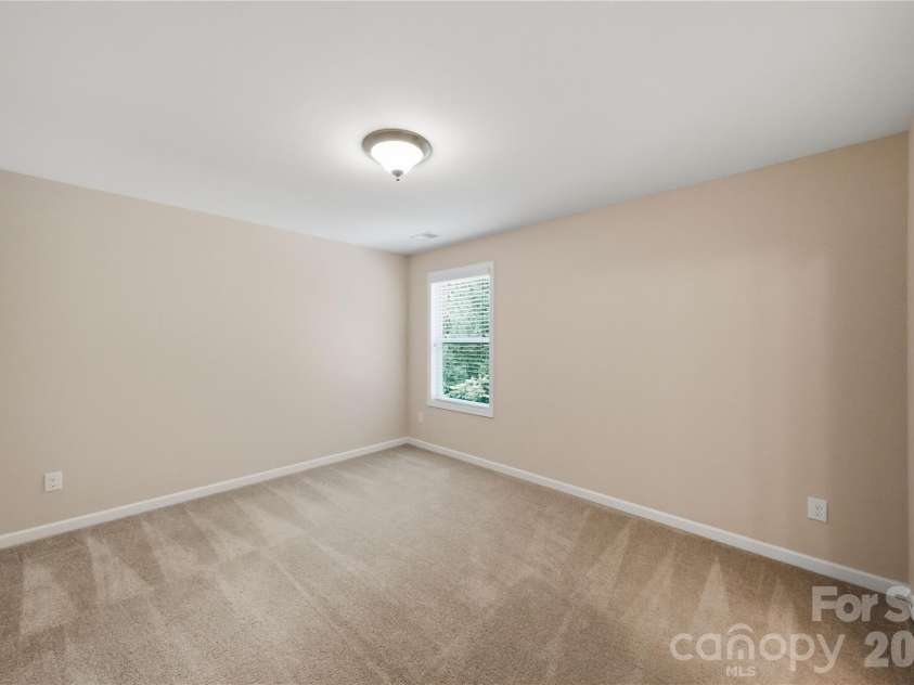 10817 Bere Island Drive, Charlotte, NC 28278.  MLS# CAR4410696, YatesRealty ID 46227. 