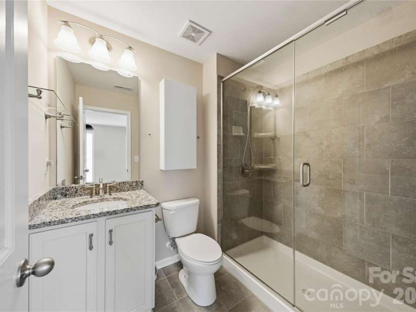 10817 Bere Island Drive, Charlotte, NC 28278.  MLS# CAR4410696, YatesRealty ID 46227. 