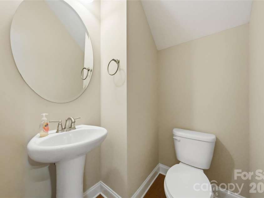 10817 Bere Island Drive, Charlotte, NC 28278.  MLS# CAR4410696, YatesRealty ID 46227. 