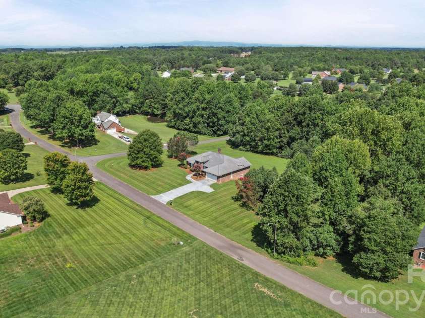 3008 Eaker Drive, Cherryville, NC 28021.  MLS# CAR4410929, YatesRealty ID 46228. Dewey Beam Estates features lovely custom built homes situated on spacious lots.