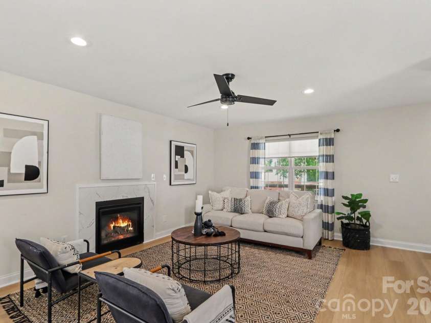 842 Belmont Avenue, Charlotte, NC 28205.  MLS# CAR4410963, YatesRealty ID 46229. 