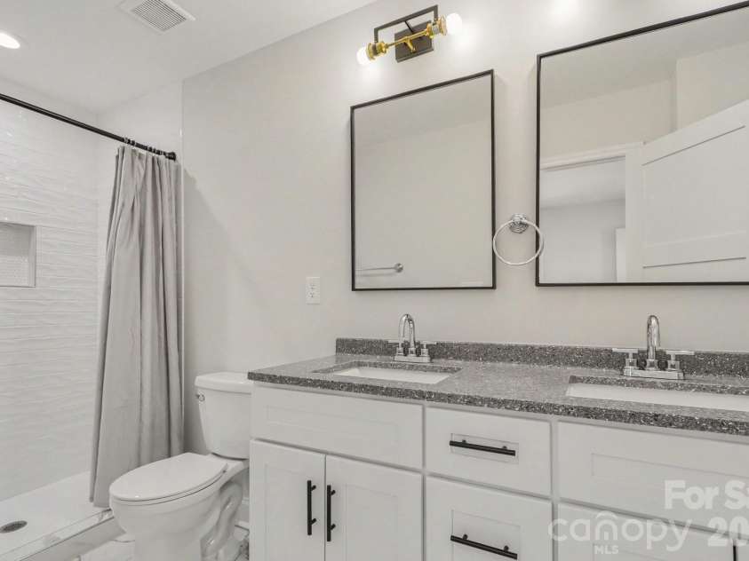 842 Belmont Avenue, Charlotte, NC 28205.  MLS# CAR4410963, YatesRealty ID 46229. 