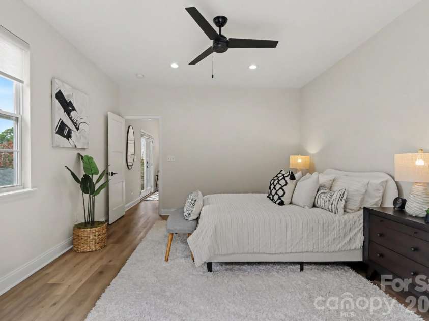 842 Belmont Avenue, Charlotte, NC 28205.  MLS# CAR4410963, YatesRealty ID 46229. 