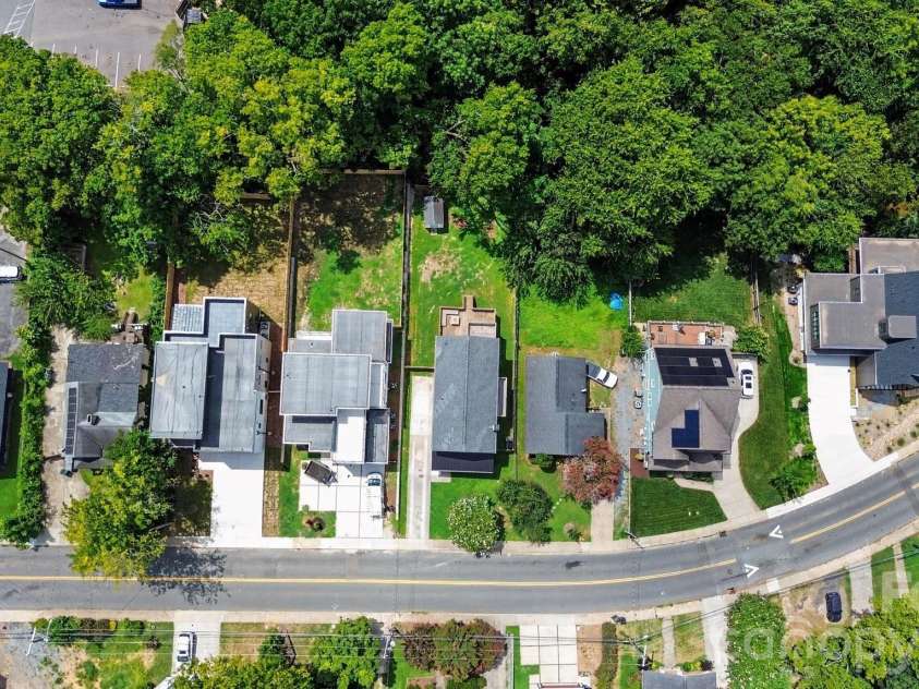 842 Belmont Avenue, Charlotte, NC 28205.  MLS# CAR4410963, YatesRealty ID 46229. 