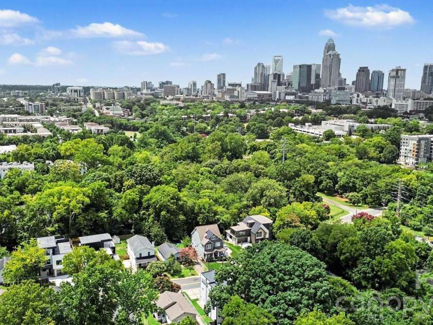 842 Belmont Avenue, Charlotte, NC 28205.  MLS# CAR4410963, YatesRealty ID 46229. 