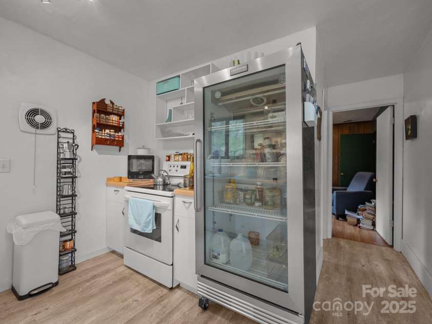 33 Wenlock Way, Waynesville, NC 28785.  MLS# CAR4239387, YatesRealty ID 4623. 