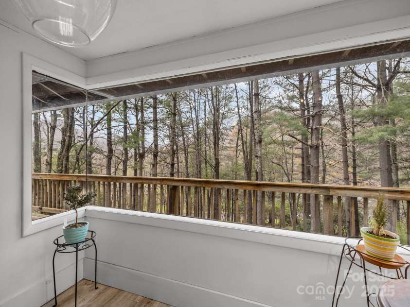 33 Wenlock Way, Waynesville, NC 28785.  MLS# CAR4239387, YatesRealty ID 4623. 