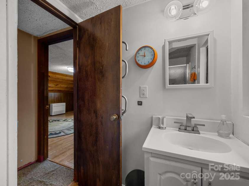 33 Wenlock Way, Waynesville, NC 28785.  MLS# CAR4239387, YatesRealty ID 4623. 