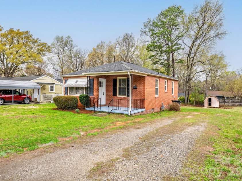 414 Ridge Street, Stanley, NC 28164.  MLS# CAR4359082, YatesRealty ID 4623. 