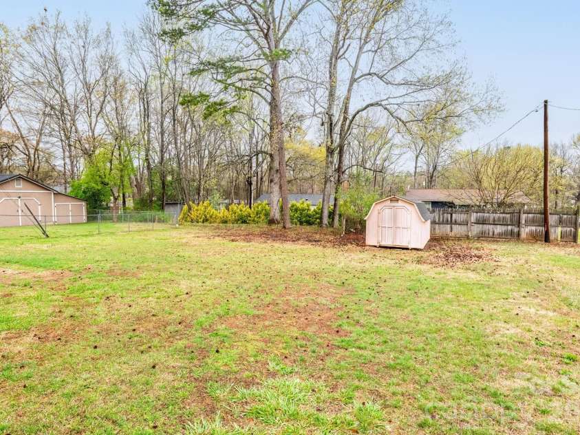 414 Ridge Street, Stanley, NC 28164.  MLS# CAR4359082, YatesRealty ID 4623. 