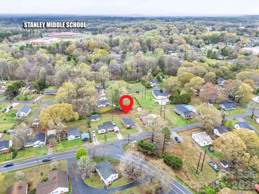 414 Ridge Street, Stanley, NC 28164.  MLS# CAR4359082, YatesRealty ID 4623. 