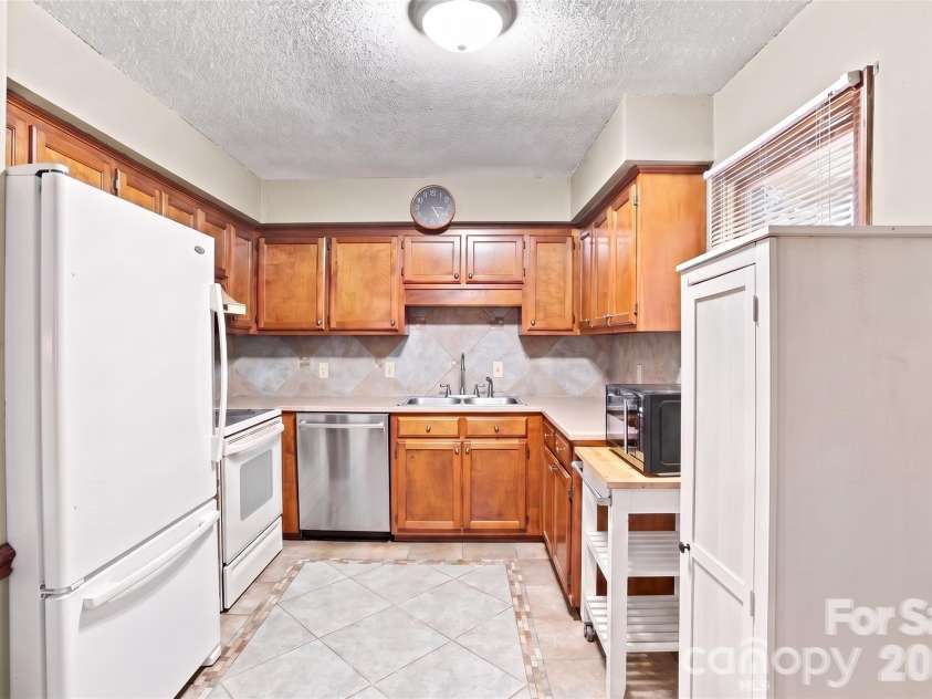 714 Springwood Drive, Mount Gilead, NC 27306.  MLS# CAR4411557, YatesRealty ID 46230. 