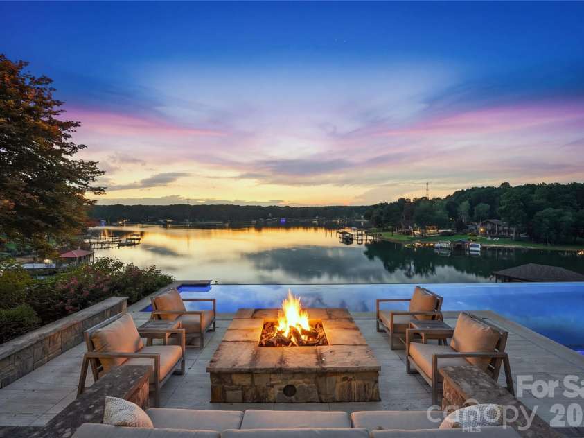 125 Quiet Waters Drive, Mooresville, NC 28117.  MLS# CAR4411417, YatesRealty ID 46231. 