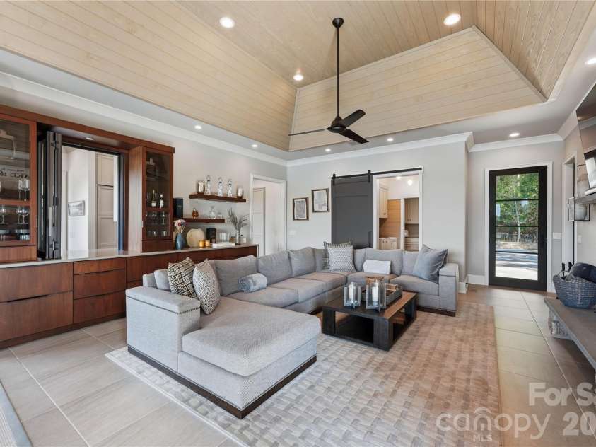 125 Quiet Waters Drive, Mooresville, NC 28117.  MLS# CAR4411417, YatesRealty ID 46231. 