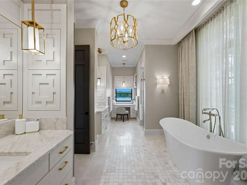 125 Quiet Waters Drive, Mooresville, NC 28117.  MLS# CAR4411417, YatesRealty ID 46231. 