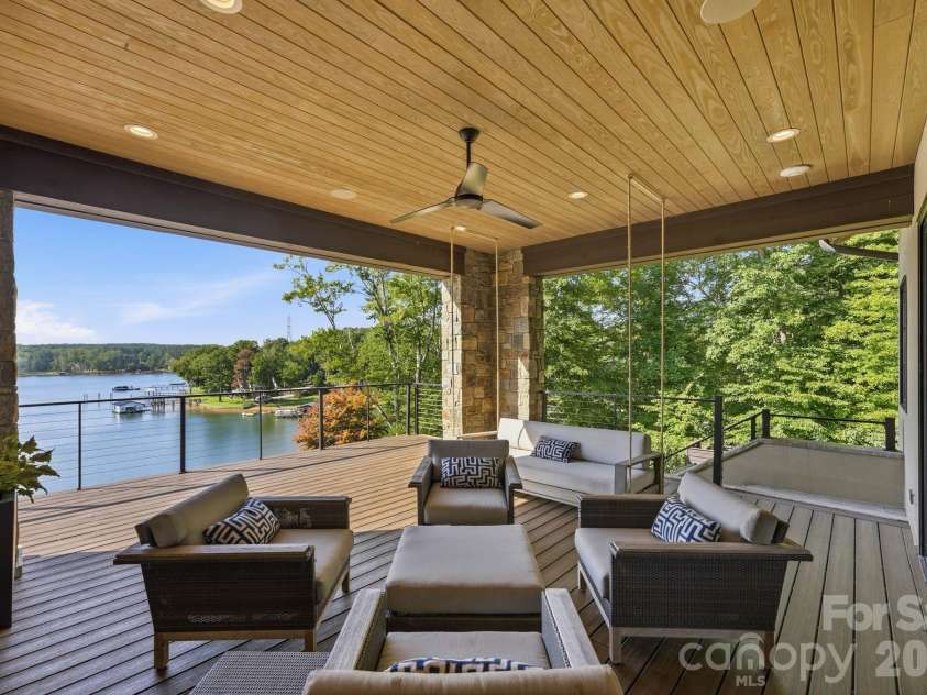 125 Quiet Waters Drive, Mooresville, NC 28117.  MLS# CAR4411417, YatesRealty ID 46231. 