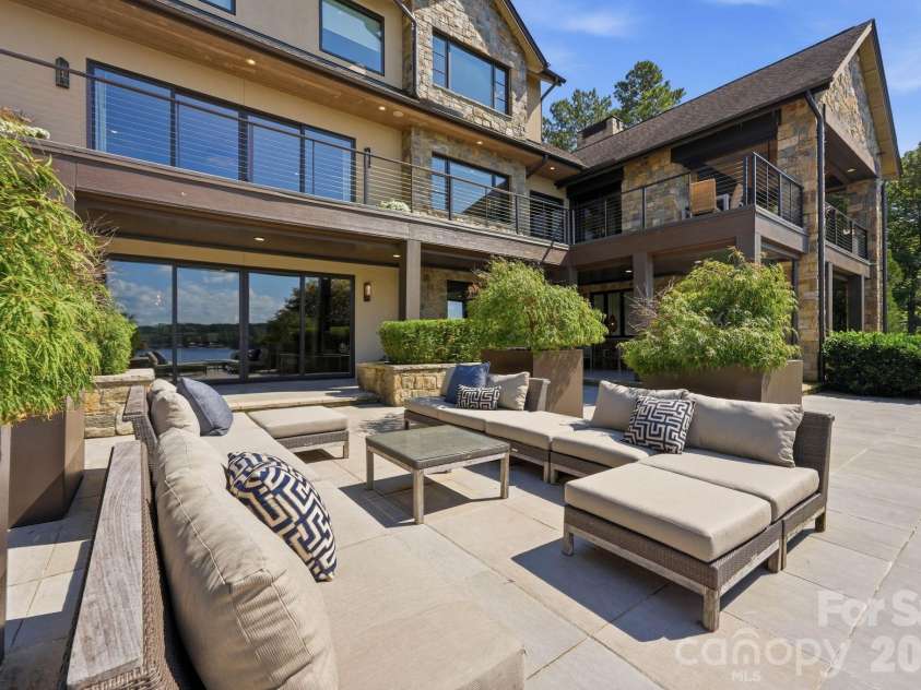 125 Quiet Waters Drive, Mooresville, NC 28117.  MLS# CAR4411417, YatesRealty ID 46231. 