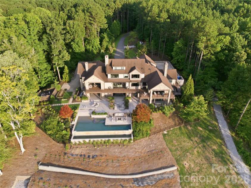 125 Quiet Waters Drive, Mooresville, NC 28117.  MLS# CAR4411417, YatesRealty ID 46231. 