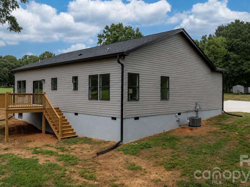 2237 Ashwood Street, Maiden, NC 28650.  MLS# CAR4413155, YatesRealty ID 46233. 