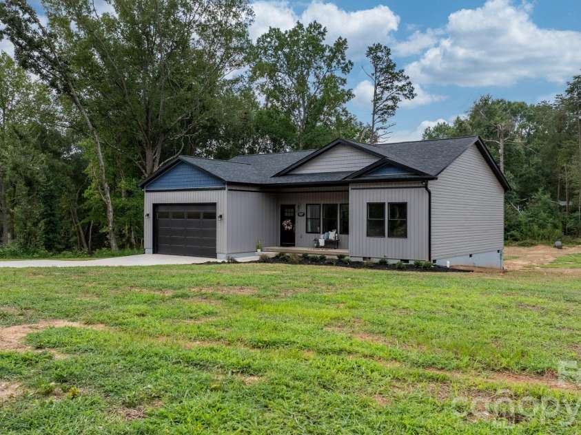 2237 Ashwood Street, Maiden, NC 28650.  MLS# CAR4413155, YatesRealty ID 46233. Huge yard!