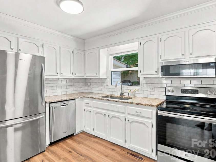 100 Nims Avenue, Mount Holly, NC 28120.  MLS# CAR4411668, YatesRealty ID 46235. 