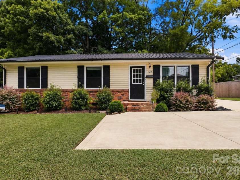 100 Nims Avenue, Mount Holly, NC 28120.  MLS# CAR4411668, YatesRealty ID 46235. 