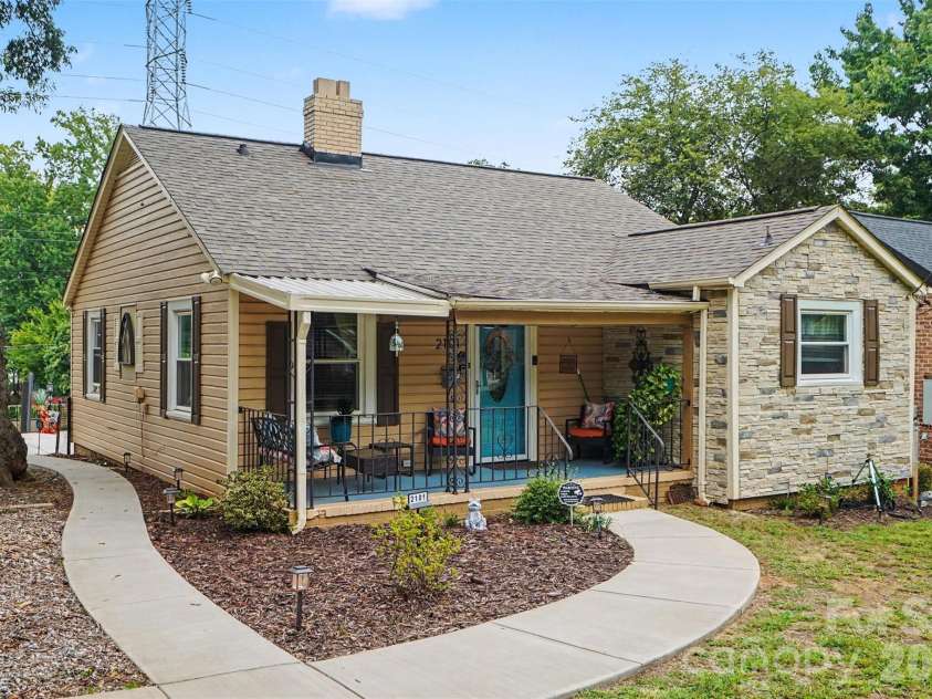 2101 Highland Street, Charlotte, NC 28208.  MLS# CAR4415249, YatesRealty ID 46237. 