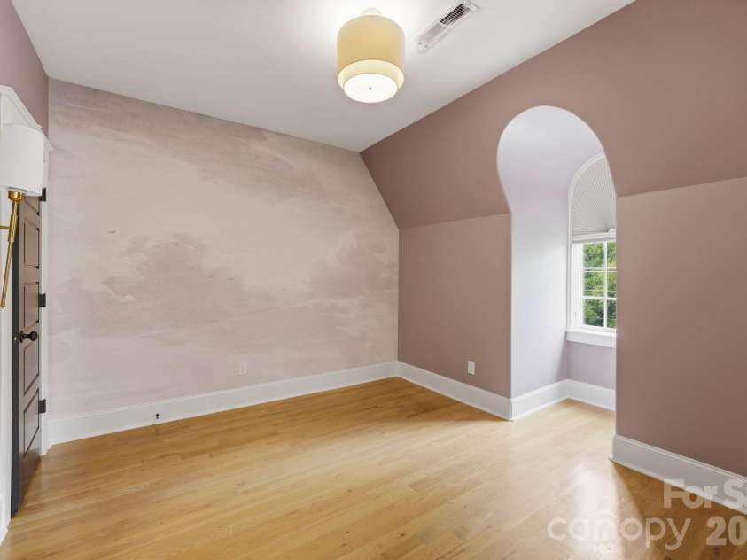 818 Ideal Way, Charlotte, NC 28203.  MLS# CAR4392342, YatesRealty ID 46239. Guest bedroom (second level)