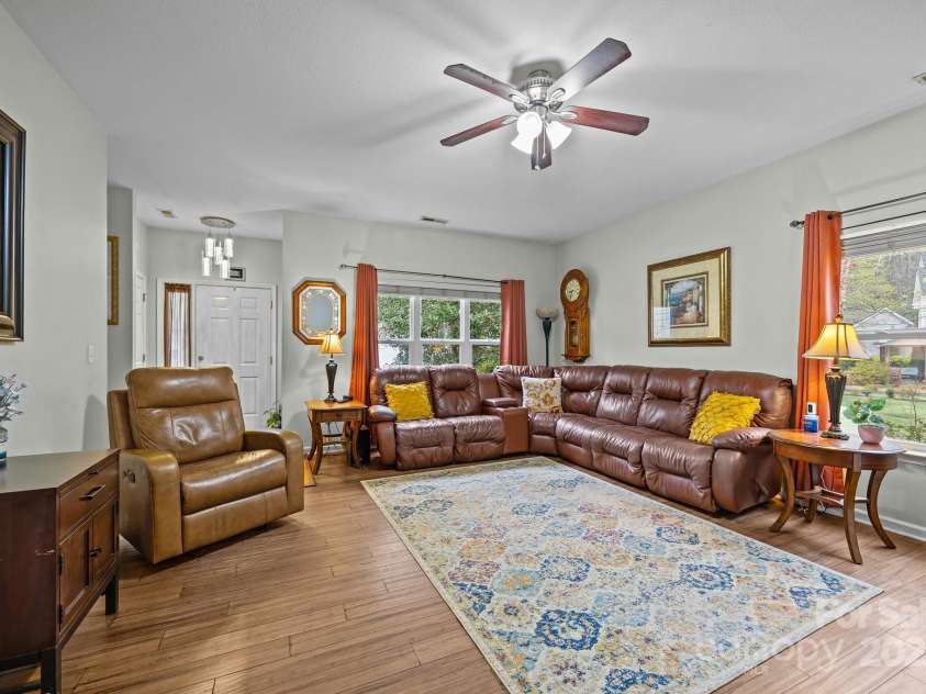 119 Paper Birch Avenue, Asheville, NC 28806.  MLS# CAR4240782, YatesRealty ID 4624. 