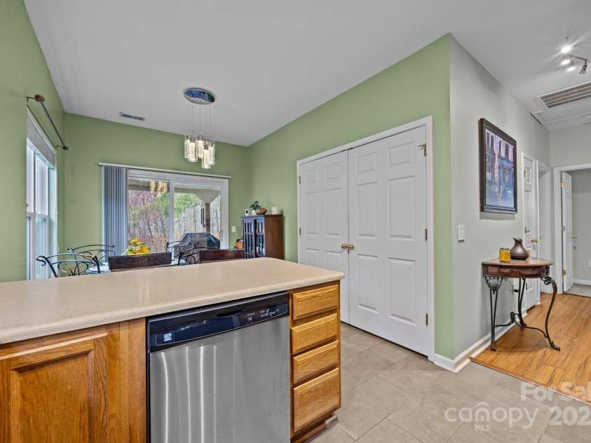 119 Paper Birch Avenue, Asheville, NC 28806.  MLS# CAR4240782, YatesRealty ID 4624. 