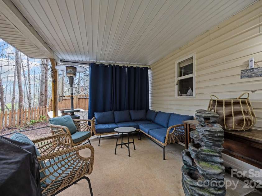 119 Paper Birch Avenue, Asheville, NC 28806.  MLS# CAR4240782, YatesRealty ID 4624. 