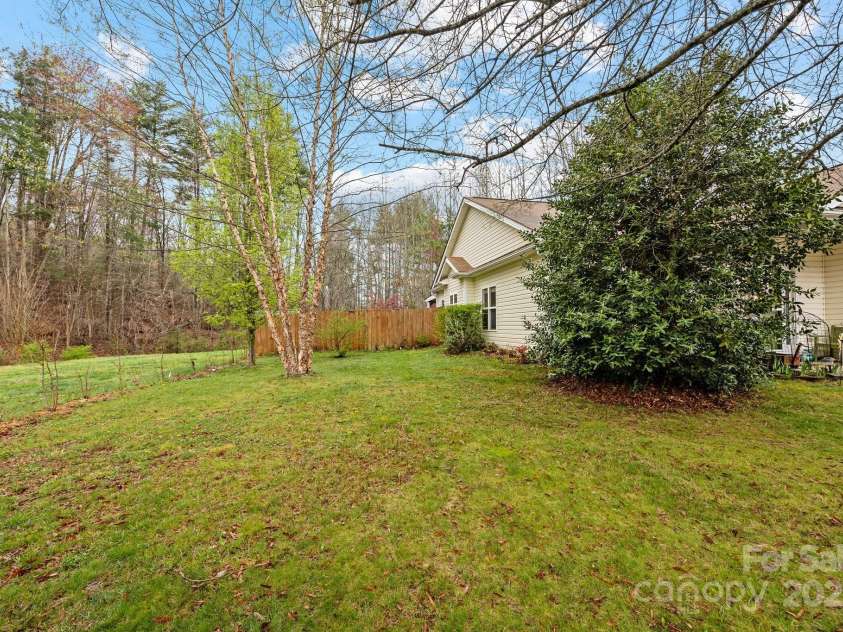 119 Paper Birch Avenue, Asheville, NC 28806.  MLS# CAR4240782, YatesRealty ID 4624. 