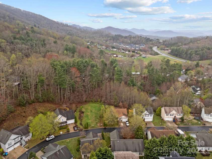 119 Paper Birch Avenue, Asheville, NC 28806.  MLS# CAR4240782, YatesRealty ID 4624. 