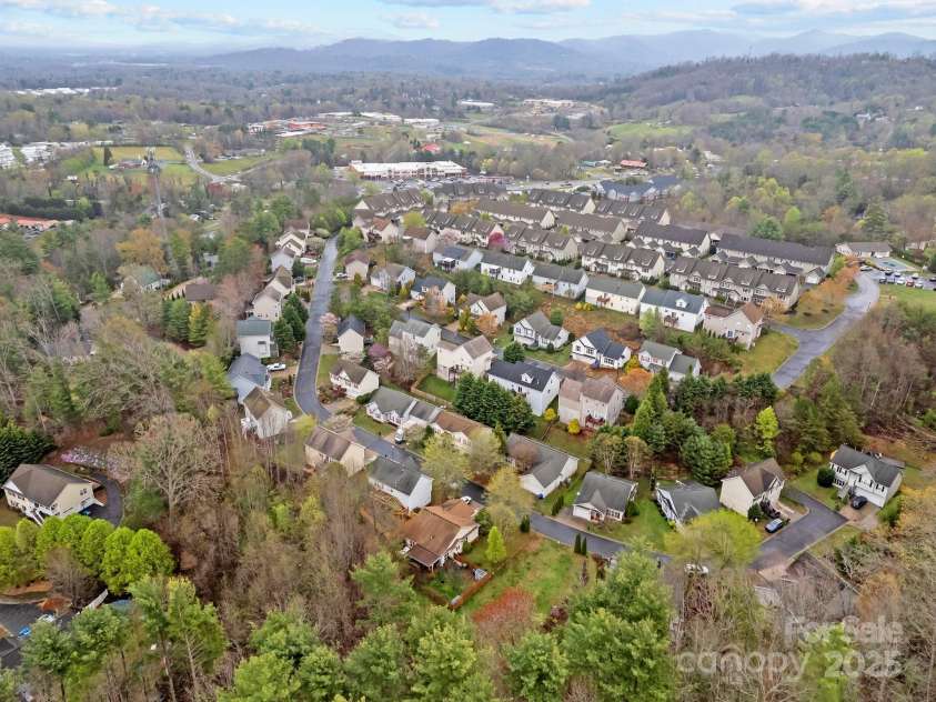 119 Paper Birch Avenue, Asheville, NC 28806.  MLS# CAR4240782, YatesRealty ID 4624. 