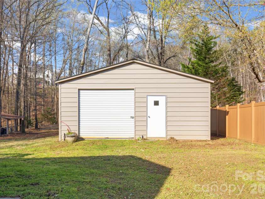 1755 Earl Drive, Fort Mill, SC 29715.  MLS# CAR4359020, YatesRealty ID 4624. Wired 600 SF Workshop