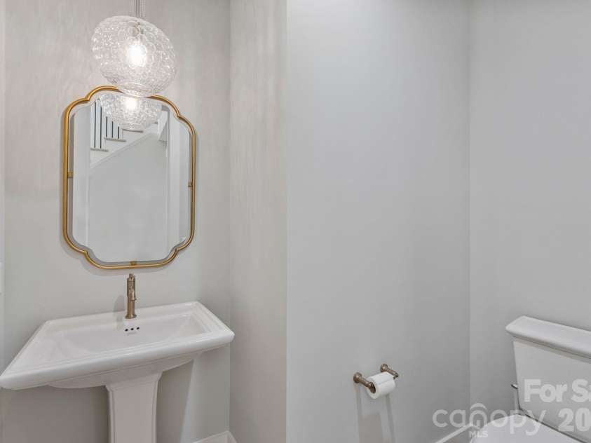 4031 Pritchard Place, Fort Mill, SC 29715.  MLS# CAR4340711, YatesRealty ID 4624. 1/2 bath ON MAIN, off thefoyer