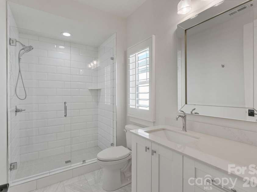 4031 Pritchard Place, Fort Mill, SC 29715.  MLS# CAR4340711, YatesRealty ID 4624. Bedroom #4's en-suite bathroom