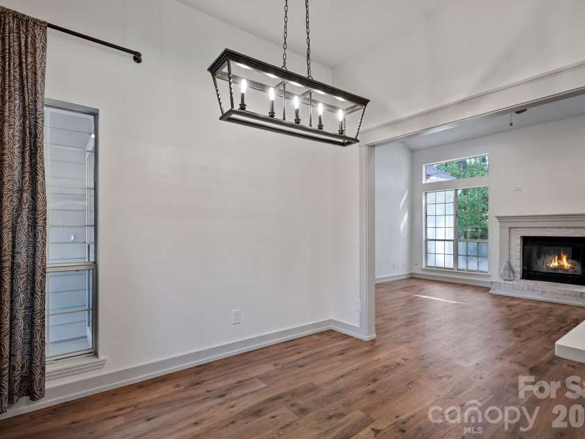 206 Aurora Lane, Huntersville, NC 28078.  MLS# CAR4416179, YatesRealty ID 46240. Dining area in Kitchen