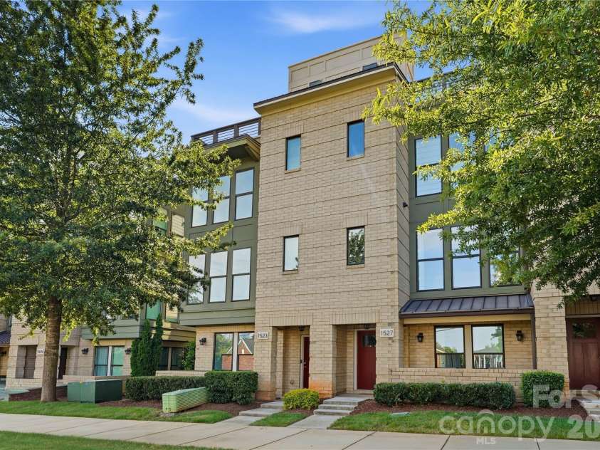 1523 Duckworth Avenue, Charlotte, NC 28208.  MLS# CAR4416086, YatesRealty ID 46241. 